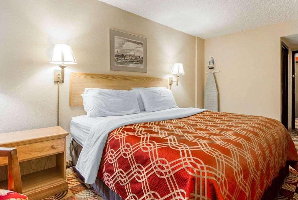 Wingate By Wyndham Sheboygan Hotel Instalações foto