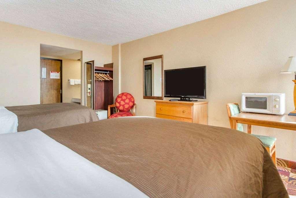 Wingate By Wyndham Sheboygan Hotel Instalações foto