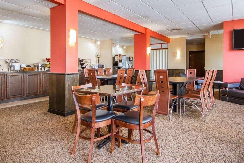 Wingate By Wyndham Sheboygan Hotel Instalações foto