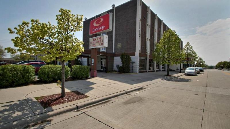 Wingate By Wyndham Sheboygan Hotel Exterior foto