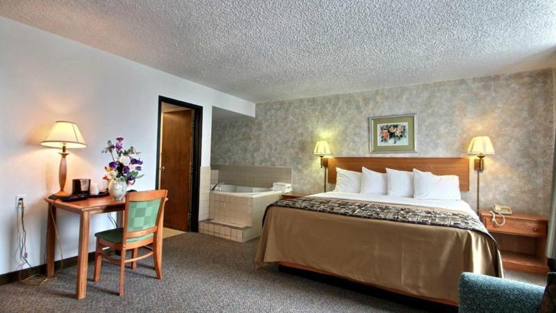 Wingate By Wyndham Sheboygan Hotel Exterior foto