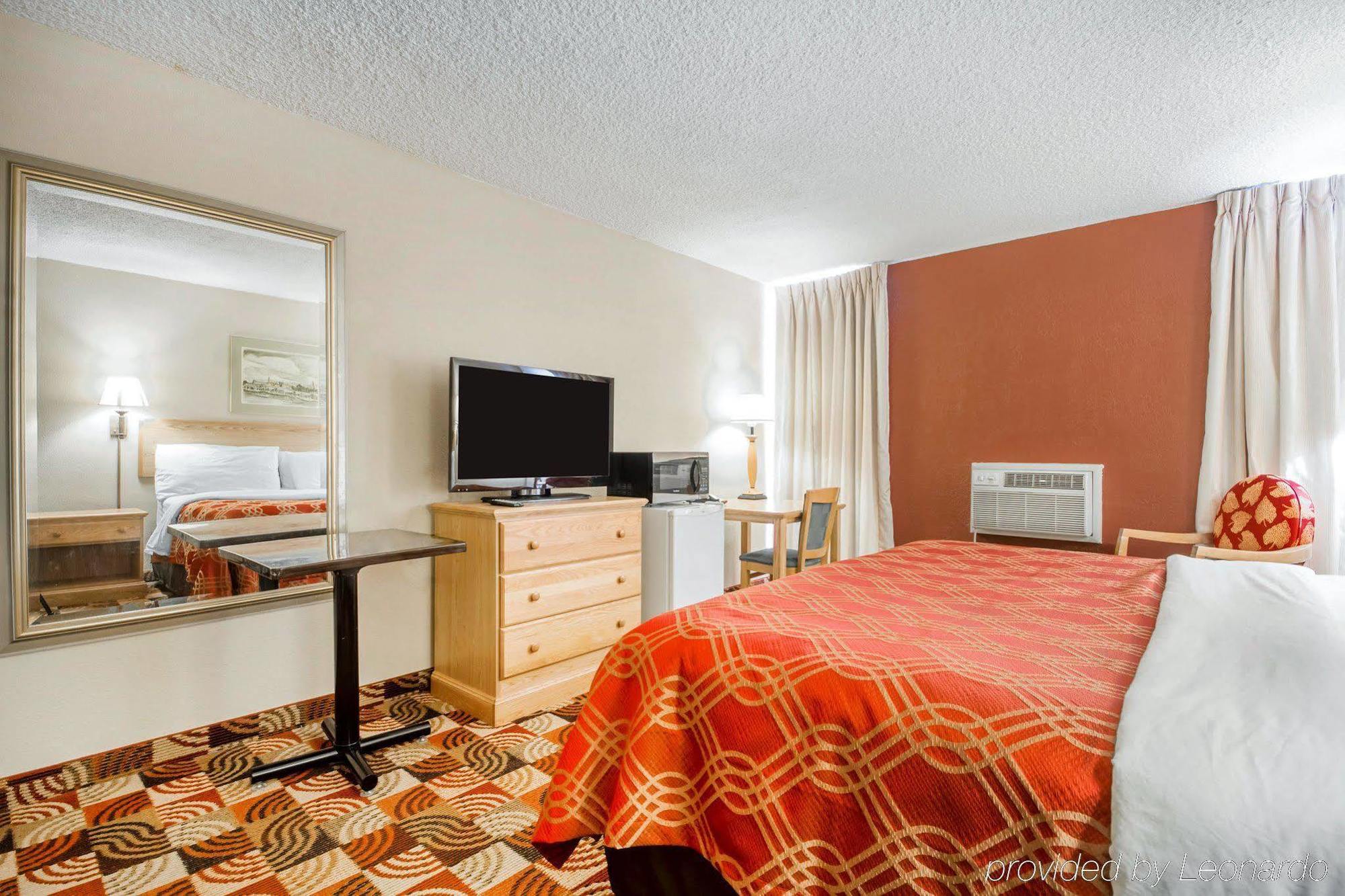Wingate By Wyndham Sheboygan Hotel Exterior foto