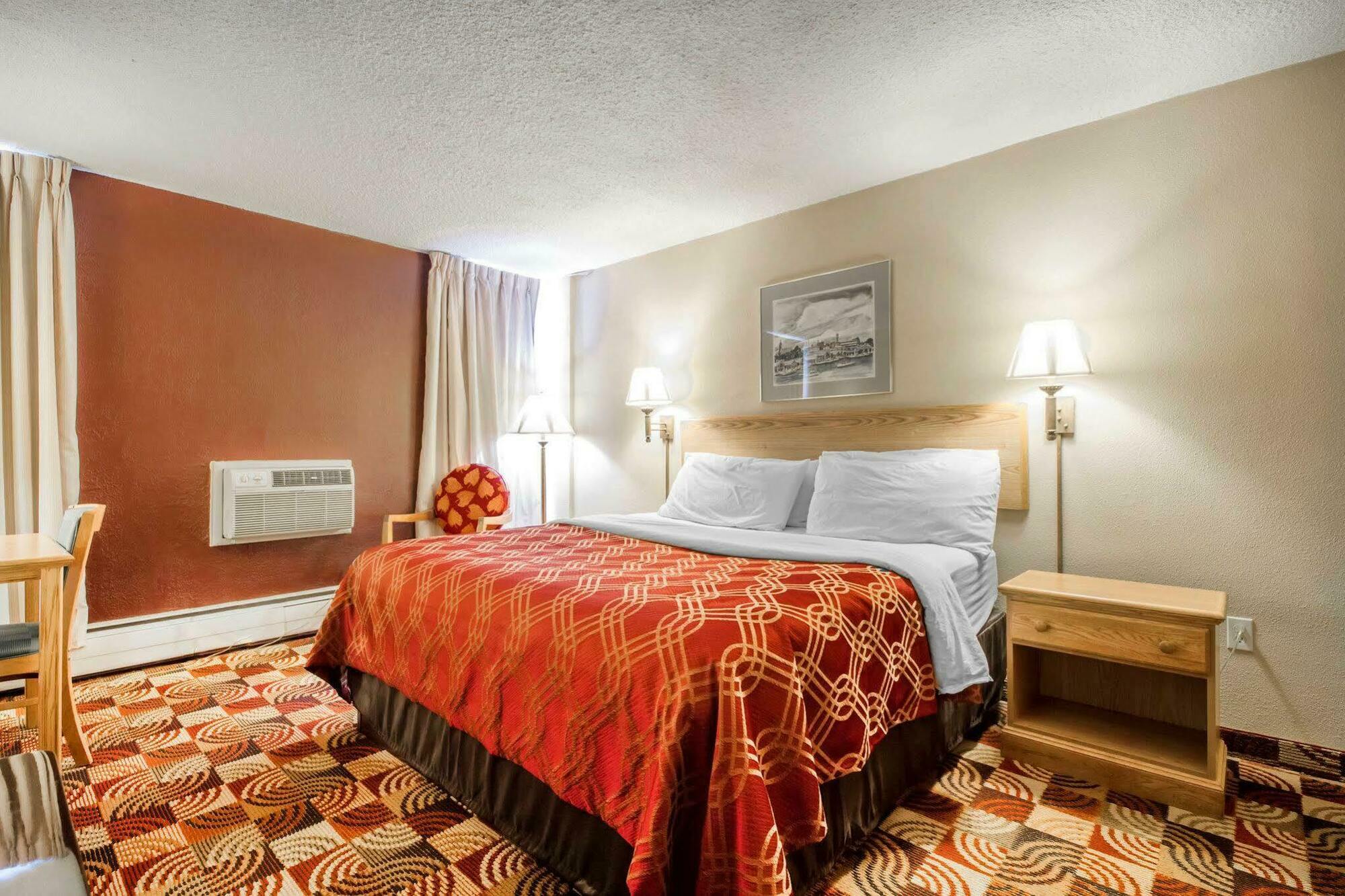 Wingate By Wyndham Sheboygan Hotel Exterior foto